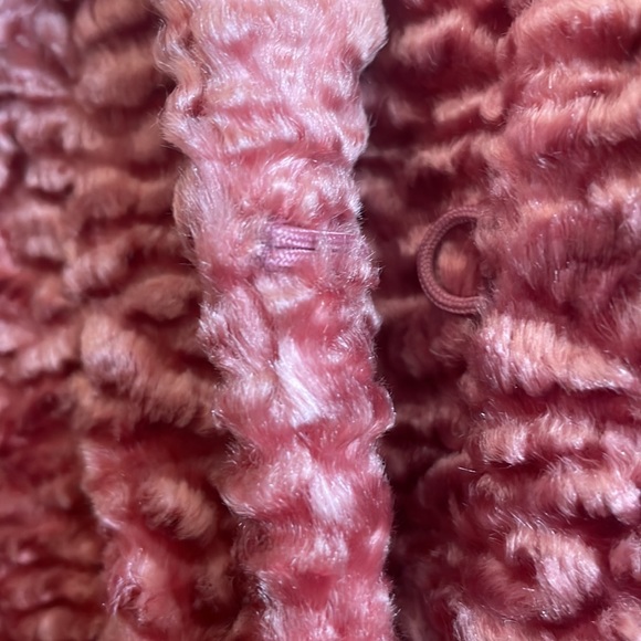 HAROLD’s Faux Fur Jacket with Hidden button closure down front. Like new - Picture 9 of 9